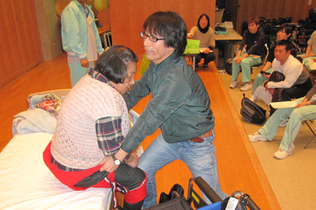白扇閣 清水区 興津 特別養護 老人ホーム はくせんかく ホームヘルパー 介護 福祉 介護福祉士 要請 スクール 興津川 採用 ショートステイ デイサービス 居宅介護 支援 地域包括センター 清承会 駿府病院 施設 年寄り 老人 入居 資格 求人 募集 きれい 親切 丁寧 安心 働きやすい 地元 清水 静岡 スタッフ